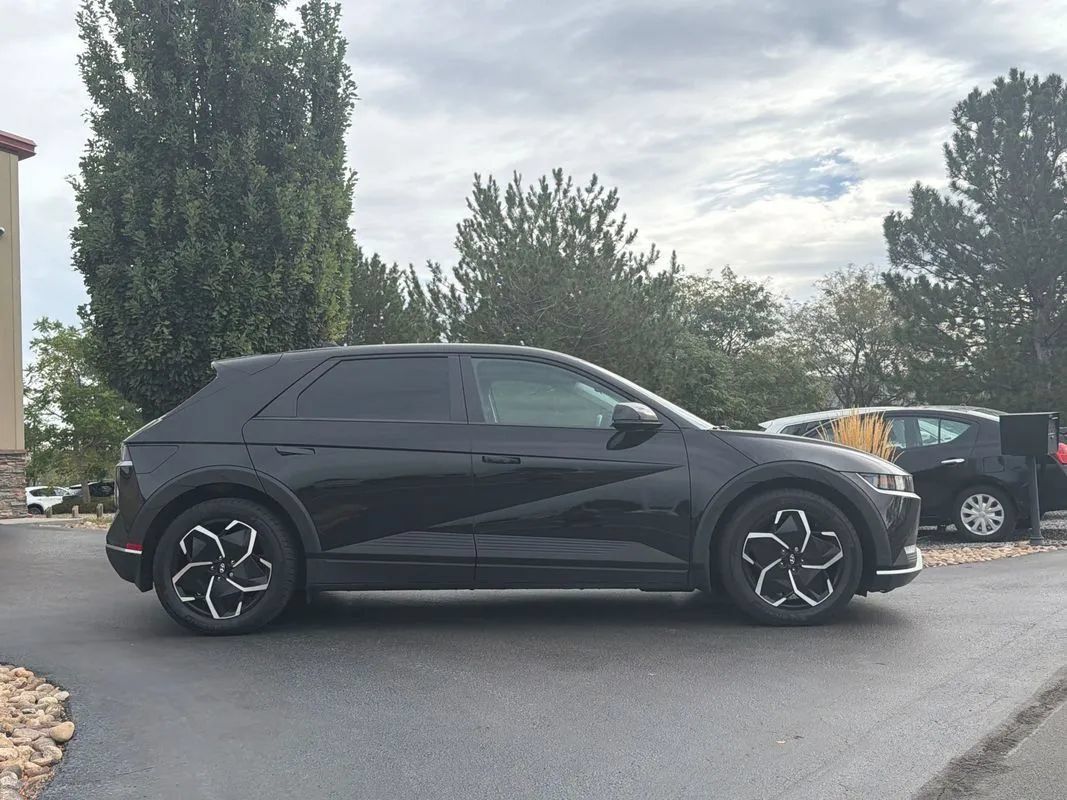 Used 2024 Hyundai Ioniq 5 SE AWD/4WD image 33