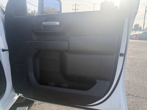 Used 2020 Chevrolet Silverado 2500 W/T w/ WT Convenience Package AWD/4WD image 2
