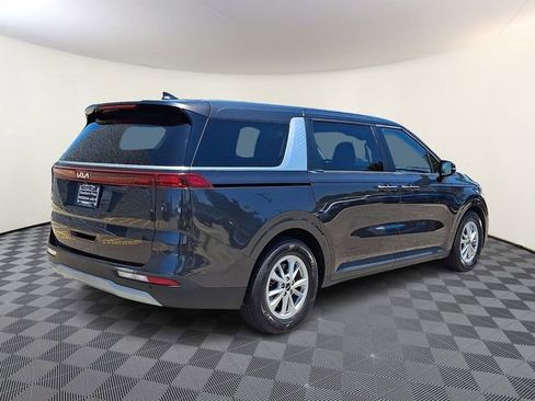 Used 2023 Kia Carnival LX FWD image 8