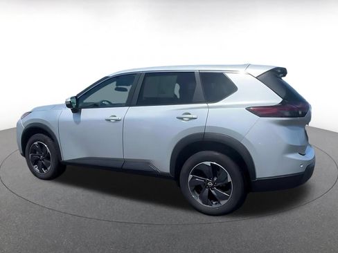 Used 2025 Nissan Rogue SV FWD image 8