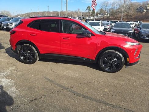 New 2025 Buick Envision Sport Touring image 3