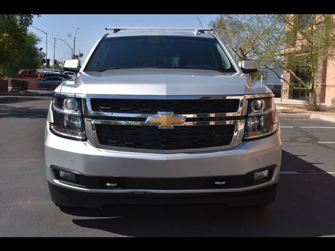 Used 2018 Chevrolet Tahoe LT w/ Luxury Package RWD image 8