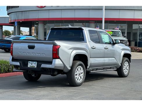 New 2025 Toyota Tacoma SR5 image 4
