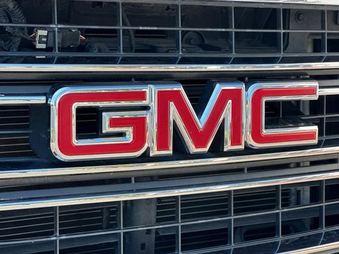 Used 2018 GMC Yukon XL SLE w/ SLE Value Package AWD/4WD image 48