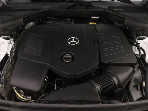 New 2026 Mercedes-Benz GLC 300 4MATIC image 11