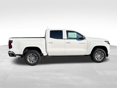 New 2026 Chevrolet Colorado LT image 2