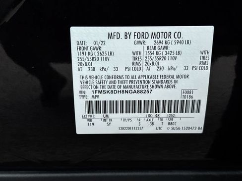 Used 2022 Ford Explorer XLT w/ Equipment Group 202A AWD/4WD image 35
