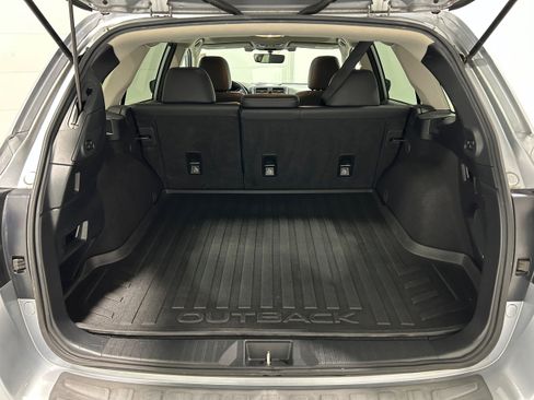 Used 2019 Subaru Outback 3.6R Limited AWD/4WD image 30
