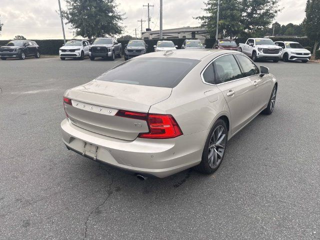 Used 2018 Volvo S90 T5 Momentum w/ Protection Package FWD image 10