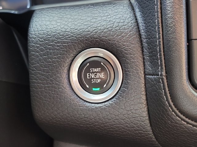 Used 2021 GMC Yukon Denali w/ Denali Ultimate Package AWD/4WD image 32