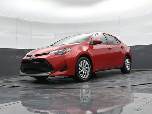 Used 2017 Toyota Corolla LE image 35