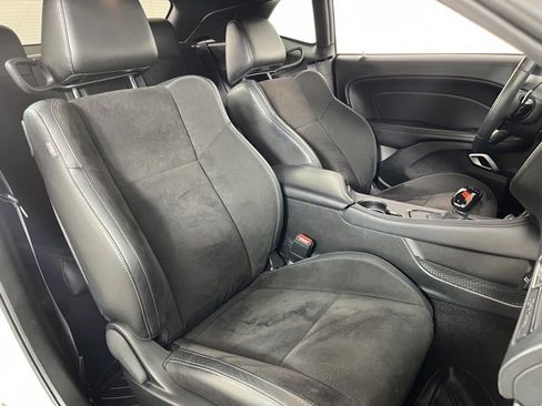 Used 2023 Dodge Challenger GT w/ Plus Package image 41