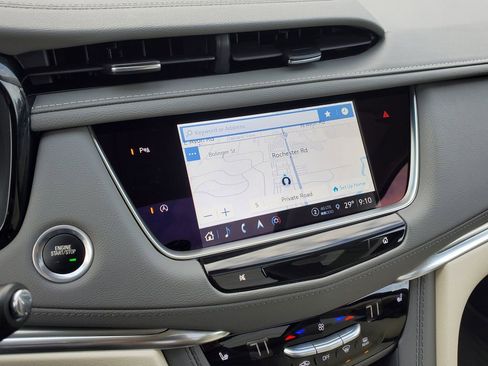 Certified 2023 Cadillac XT5 Premium Luxury w/ LPO, Floor Liner Package image 34