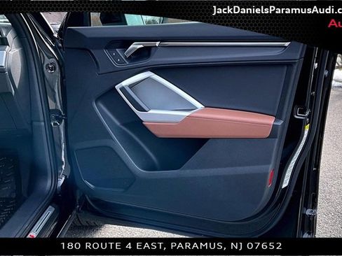 Used 2023 Audi Q3 2.0T Premium w/ Convenience Package image 16