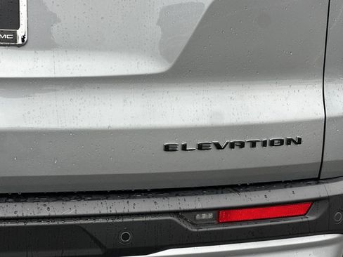 Used 2025 GMC Acadia Elevation image 54