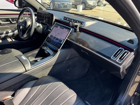 Used 2022 Mercedes-Benz S 580 4MATIC Sedan w/ AMG Line Package image 49