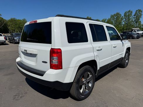 Used 2015 Jeep Patriot High Altitude AWD/4WD image 5