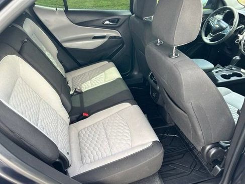 Used 2021 Chevrolet Equinox LS w/ LS Convenience Package AWD/4WD image 39