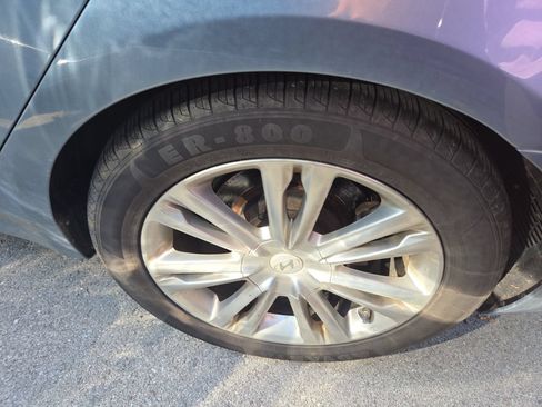 Used 2010 Hyundai Genesis 4.6 w/ Technology Pkg 5 RWD image 8