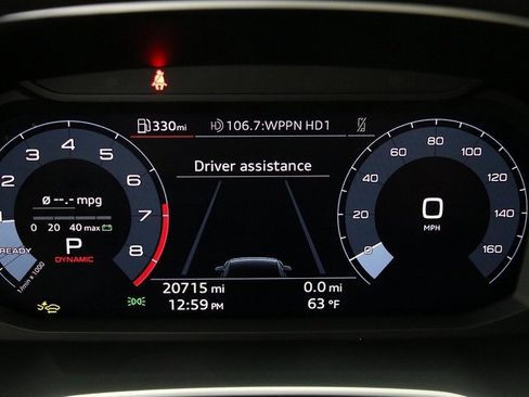 Used 2025 Audi Q3 2.0T Premium image 16