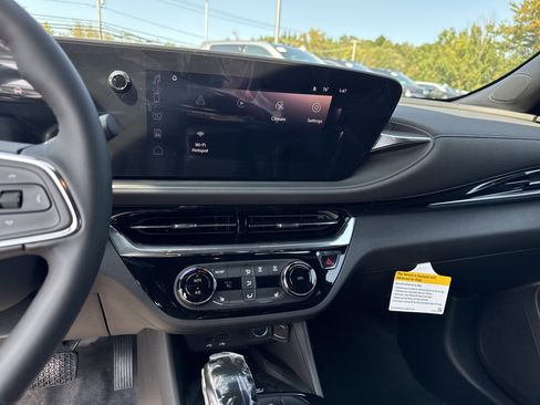 New 2025 Buick Envista Sport Touring w/ Convenience I Package image 18