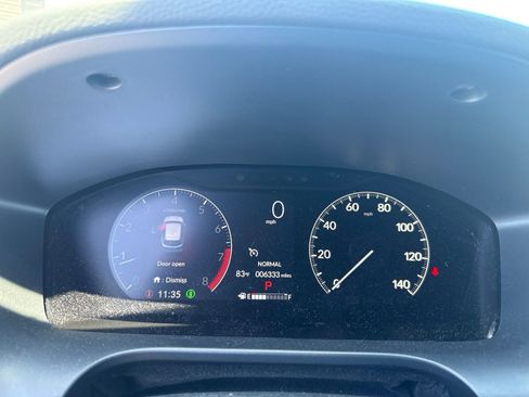 Certified 2025 Honda HR-V Sport image 15