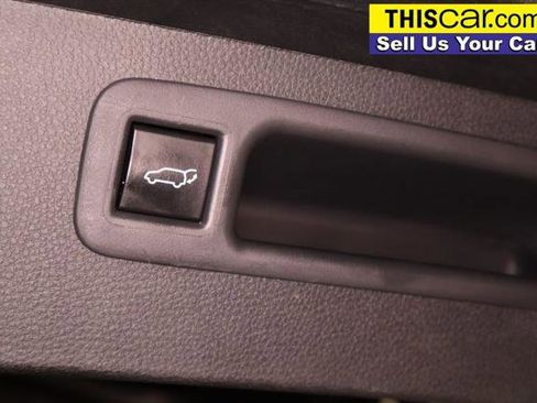 Used 2023 Toyota Highlander XLE image 33