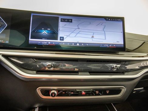 Used 2024 BMW X7 xDrive40i AWD/4WD image 28