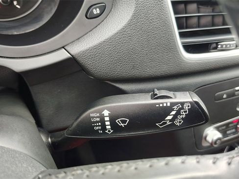 Used 2016 Audi Q3 2.0T Prestige w/ Prestige Package image 18