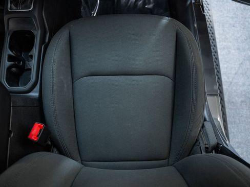 Used 2018 Jeep Wrangler Unlimited Sahara image 35