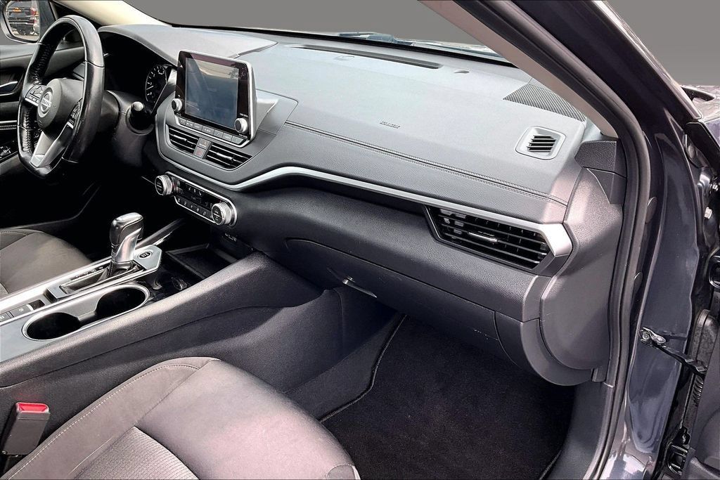 Used 2020 Nissan Altima 2.5 SV FWD image 10