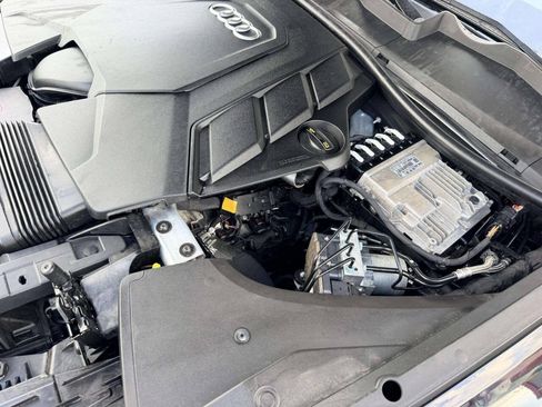 Used 2019 Audi Q8 Premium Plus w/ Premium Plus AWD/4WD image 13