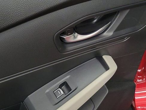 Certified 2025 Honda Accord LX image 14