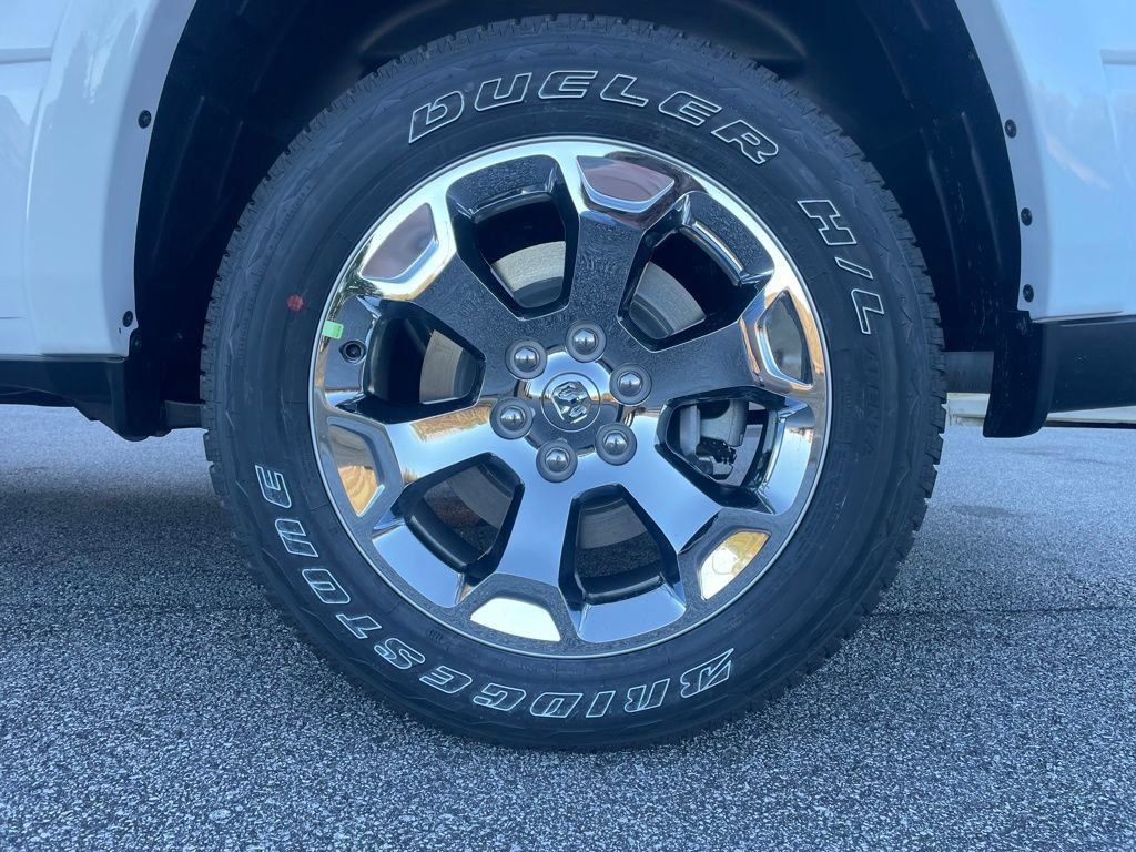 New 2026 RAM 1500 Big Horn AWD/4WD image 9