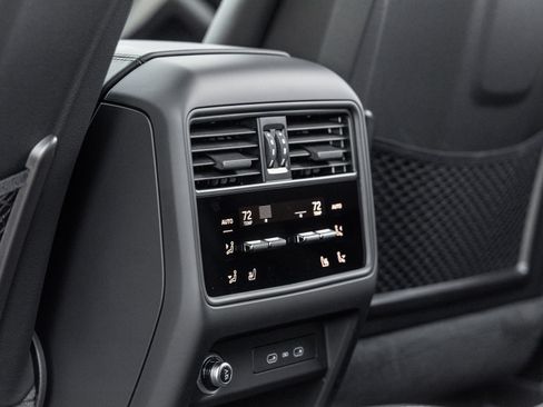 Certified 2026 Porsche Cayenne S AWD/4WD image 37