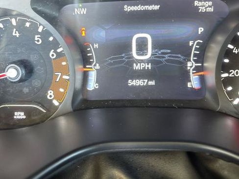 Used 2024 Jeep Compass Latitude image 7