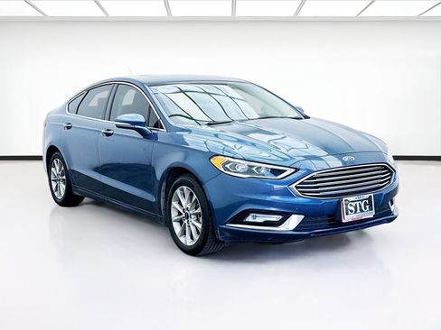 Used 2018 Ford Fusion Energi Titanium image 3