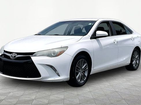 Used 2016 Toyota Camry SE FWD image 3