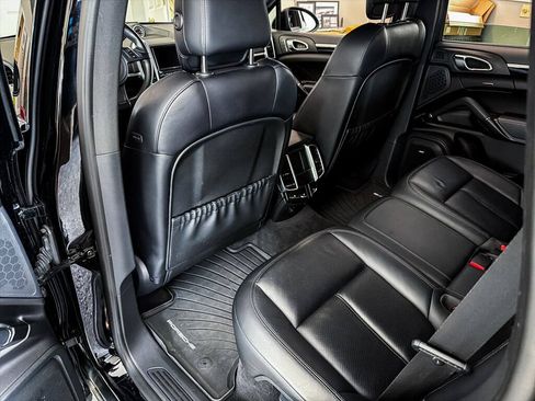 Used 2014 Porsche Cayenne Diesel AWD/4WD image 20