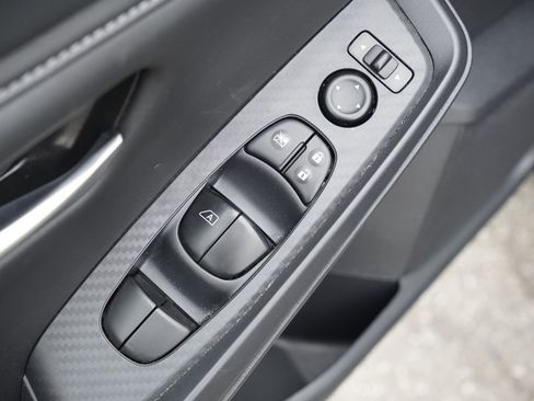 Used 2025 Nissan Sentra SV w/ Trunk Package FWD image 9