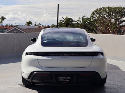 Certified 2022 Porsche Taycan image 9