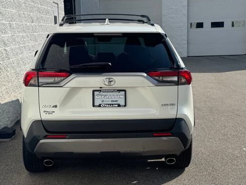 Used 2019 Toyota RAV4 Limited FWD image 4
