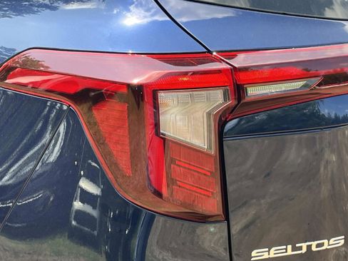 New 2026 Kia Seltos EX FWD image 34