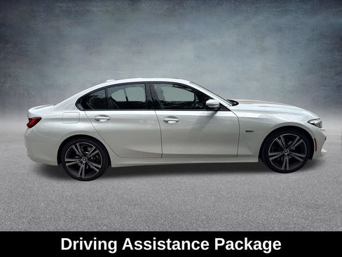 Used 2023 BMW 330e xDrive w/ Premium Package AWD/4WD image 7