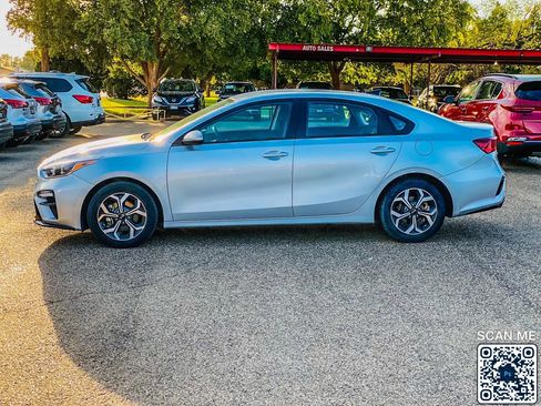 Used 2020 Kia Forte LXS image 4