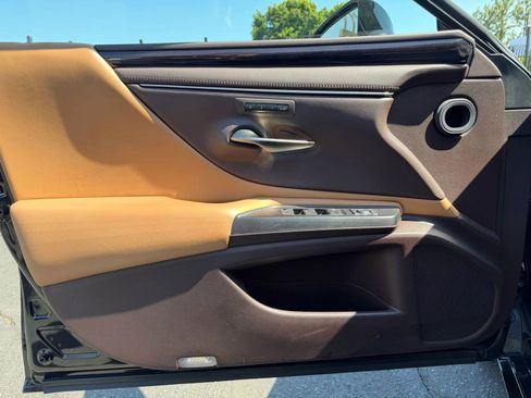 Used 2019 Lexus ES 350 w/ Accessory Package 2 FWD image 22