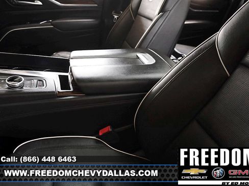Certified 2023 Cadillac Escalade ESV Premium Luxury image 33