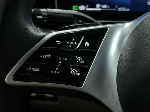 Used 2024 Mercedes-Benz C 300 Sedan image 35
