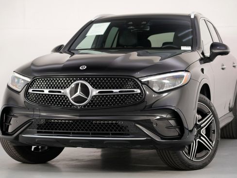 Used 2023 Mercedes-Benz GLC 300 w/ AMG Line image 3