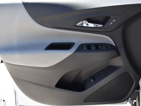 Certified 2024 Chevrolet Equinox LT AWD/4WD image 12